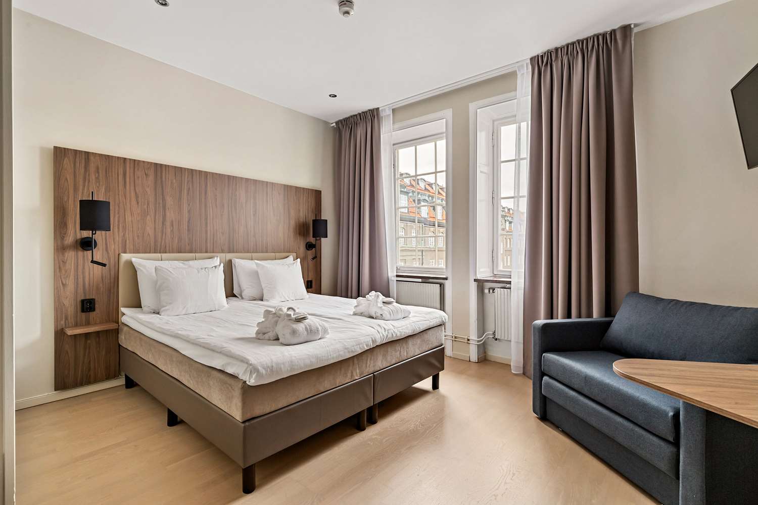 Фото отеля 2