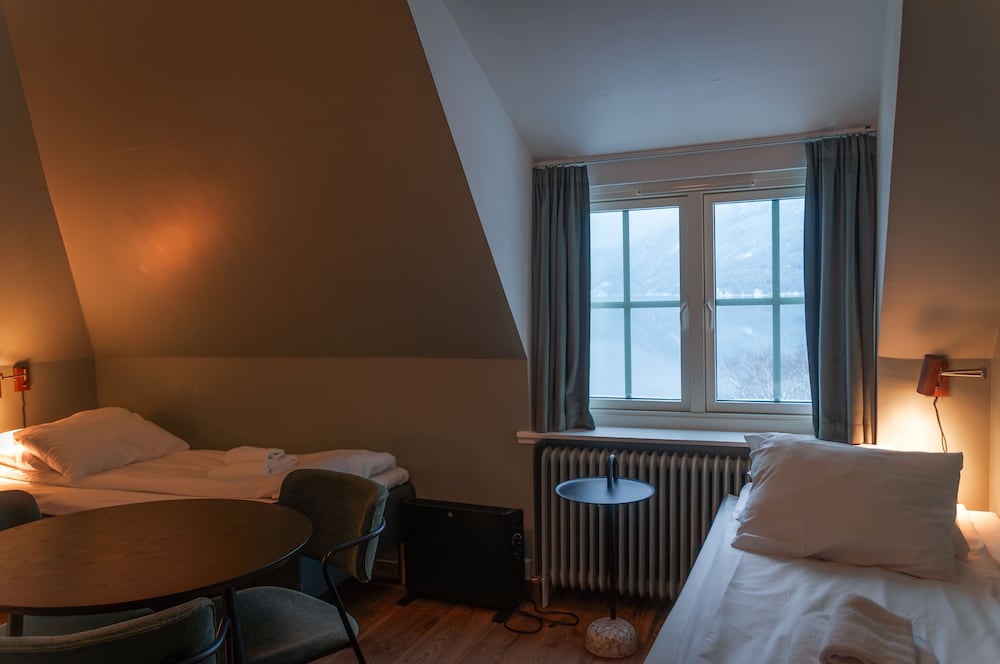 Фото Trolltunga Hotel