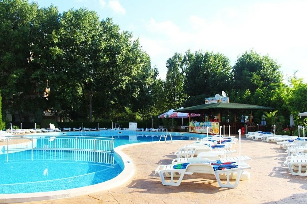 Фото отеля 2