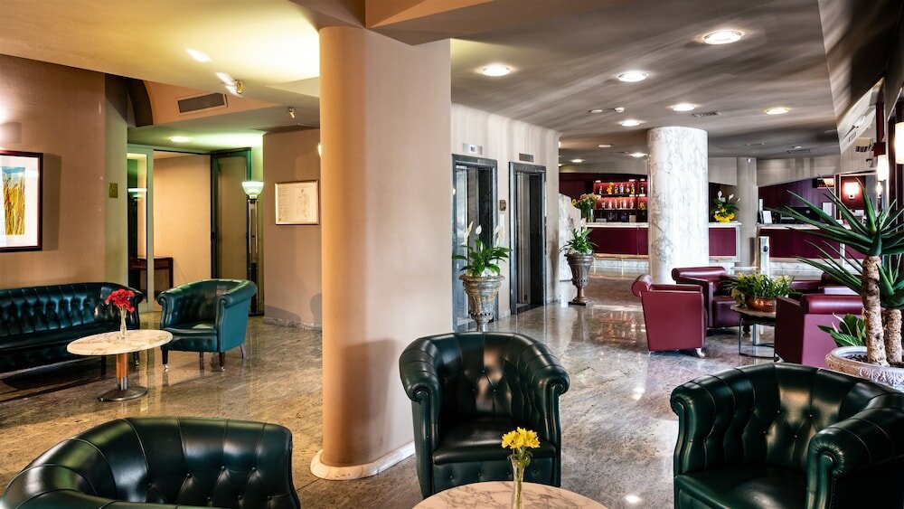 Фото Hotel Sunflower