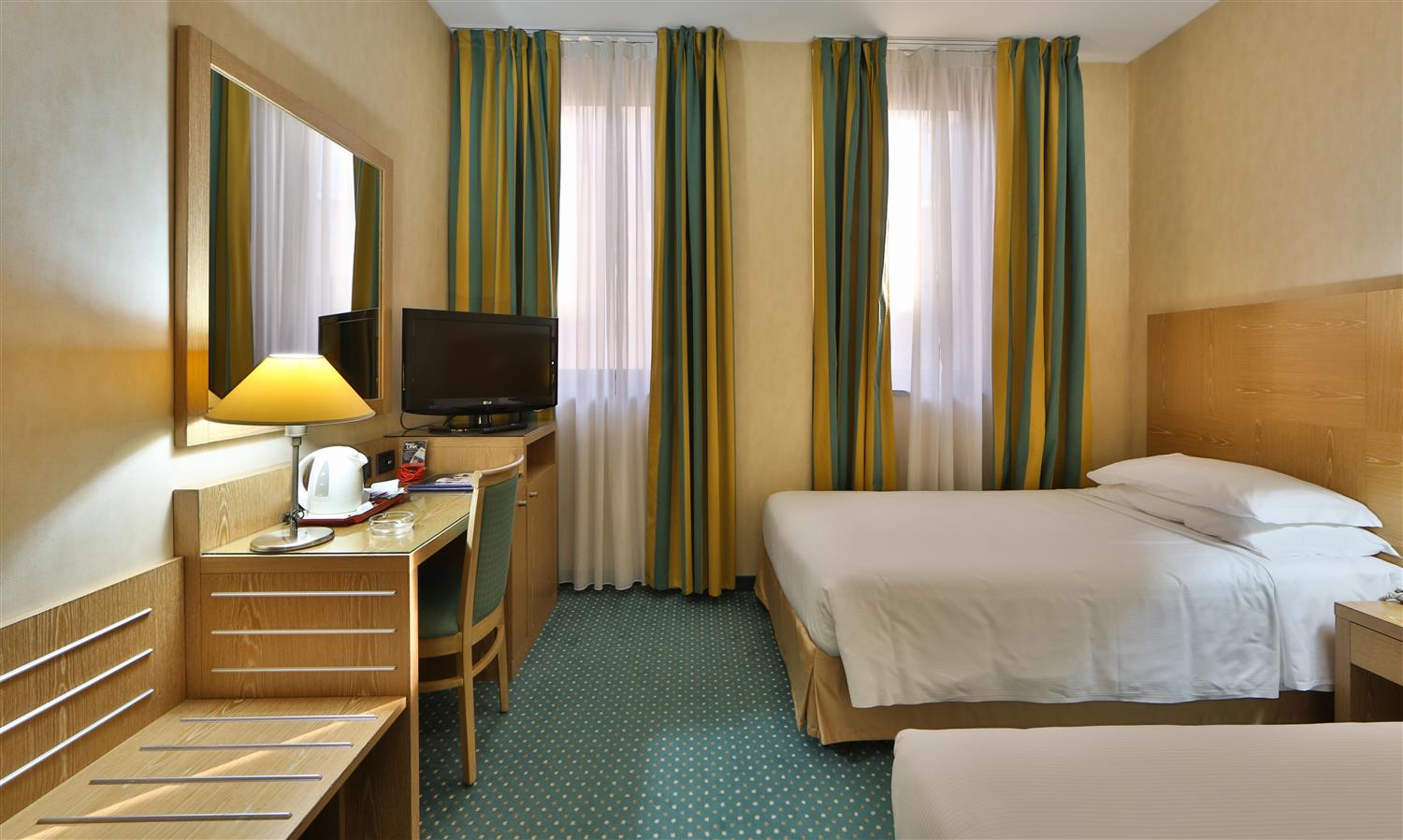 Фото Best Western Hotel Cavalieri Della Corona