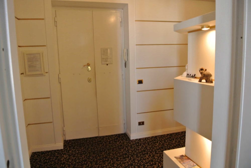 Фото Le Petit Real