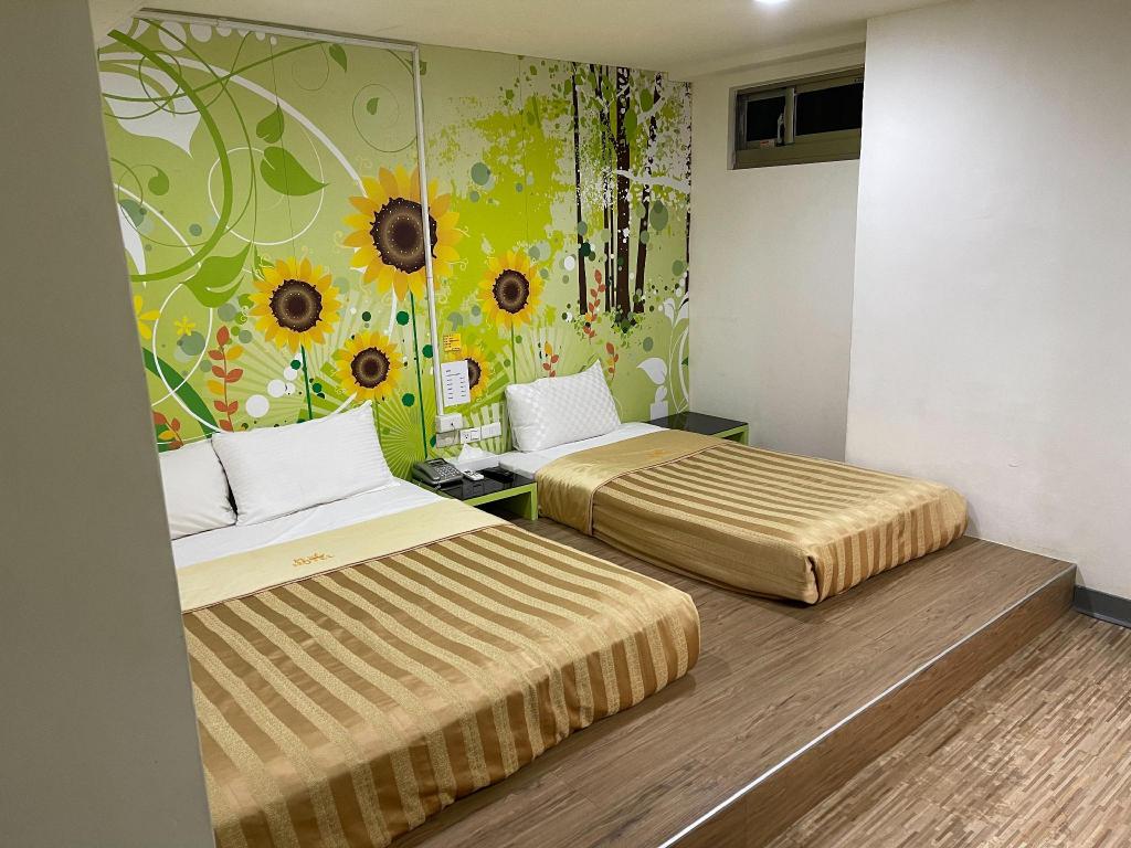 Фото Laurel Business Hotel