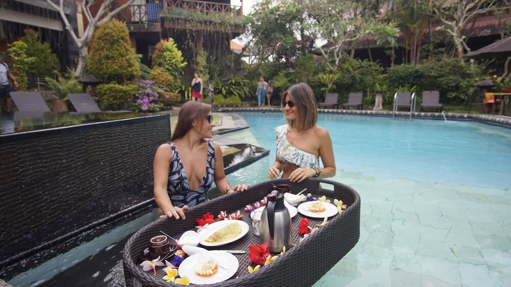 Фото Okawati Hotel