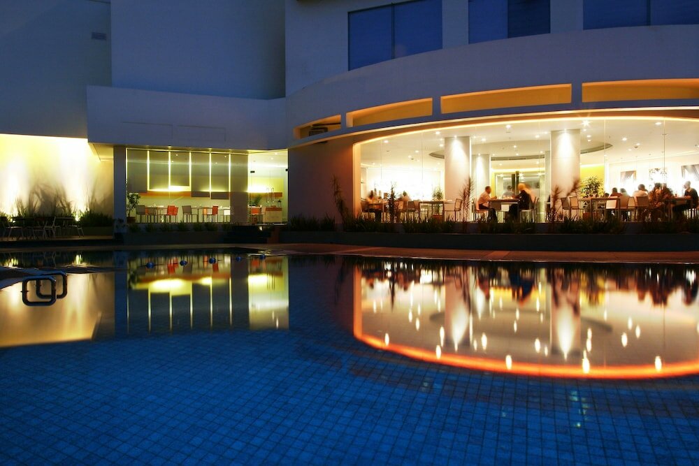 Фото Harris Hotel Tebet Jakarta