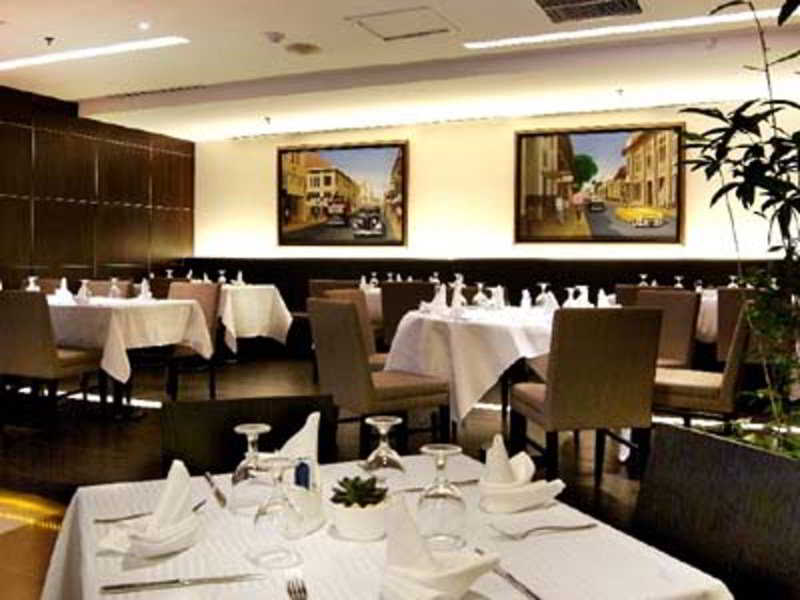 Фото Grand Dafam Braga Bandung