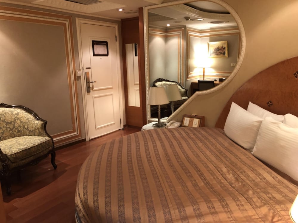 Фото Charming Castle Hotel