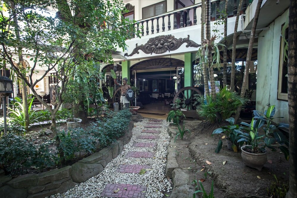 Фото RedDoorz near Balai Kota Malang