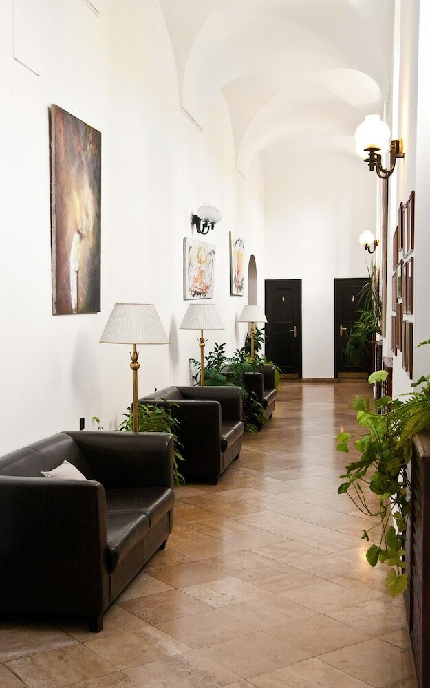 Фото Klastrom Hotel