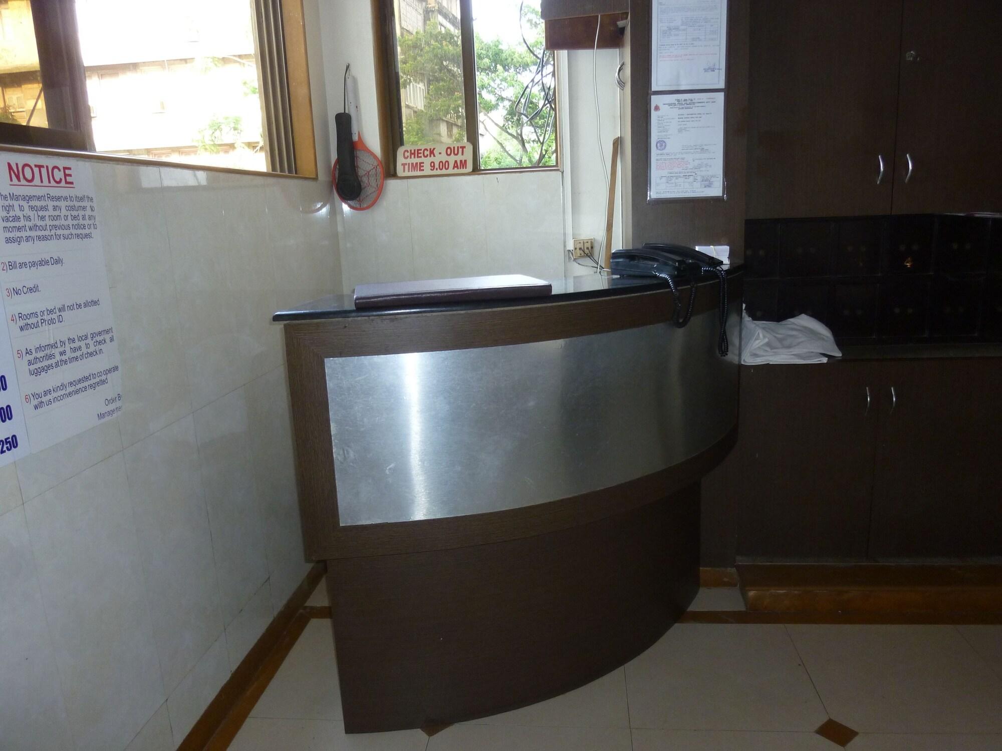 Фото Basera Hotel