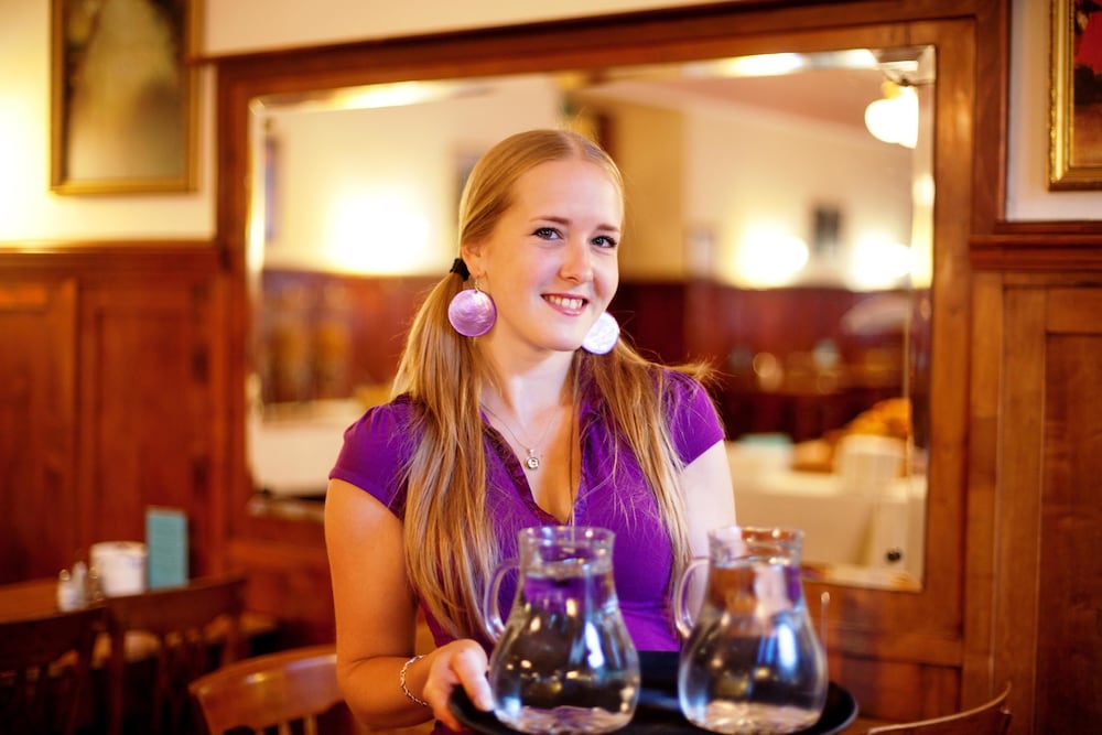 Фото Euro Youth Hotel & Krone