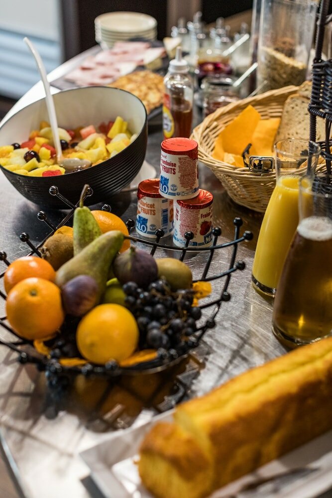 Фото Hôtel Restaurant Le Victoria