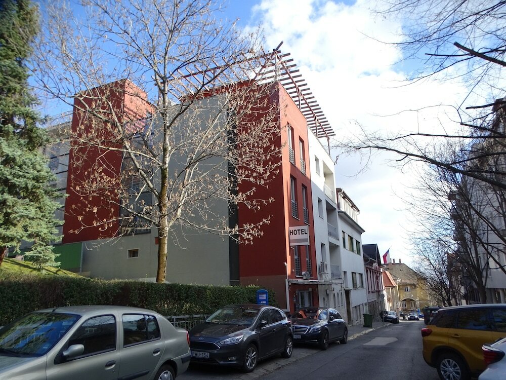 Фото Hotel Papillon