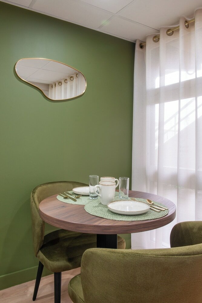 Фото Hôtel d’Olivet Orléans Sud