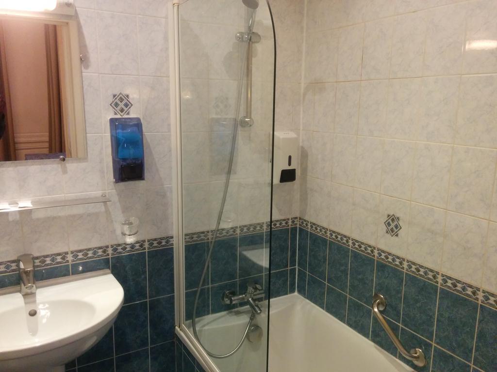 Фото Hotel Montpensier Paris