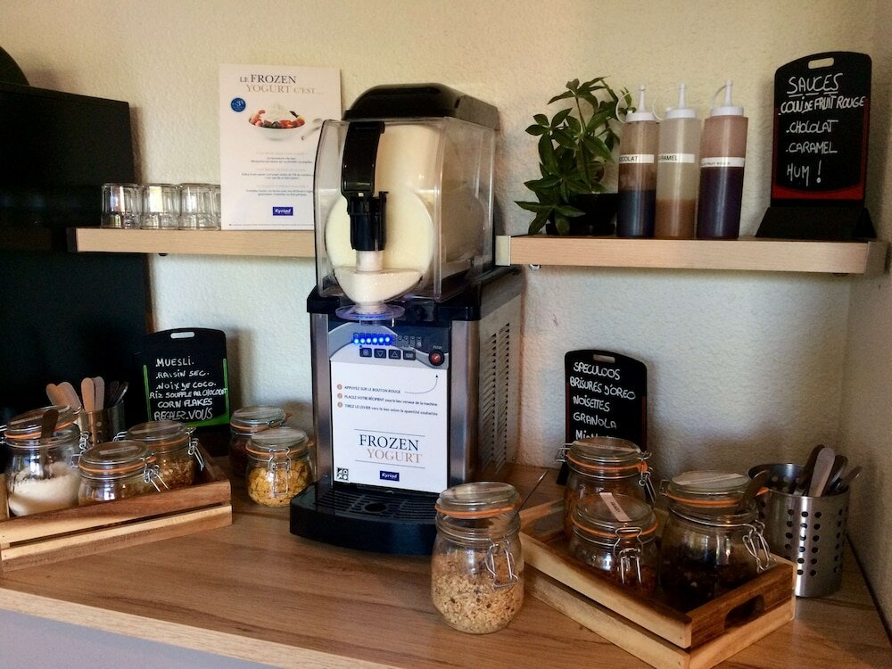 Фото Kyriad Martigues Sud