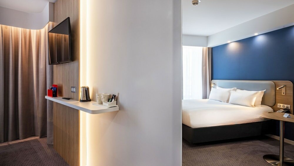 Фото Holiday Inn Express Nice - Grand Arenas, an Ihg Hotel