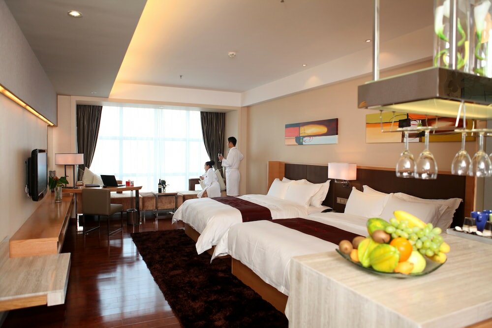 Фото Ramada Plaza by Wyndham Shenzhen North