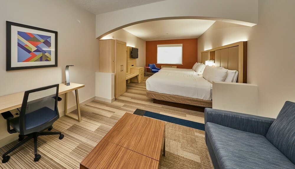 Фото Holiday Inn Express Hotel & Suites Medford-Central Point, an Ihg Hotel