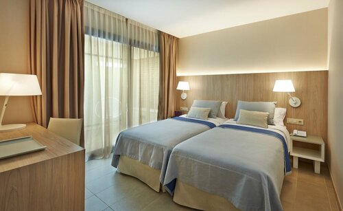 Внешний вид отеля Hotel Omnium в Барселоне, фото 2