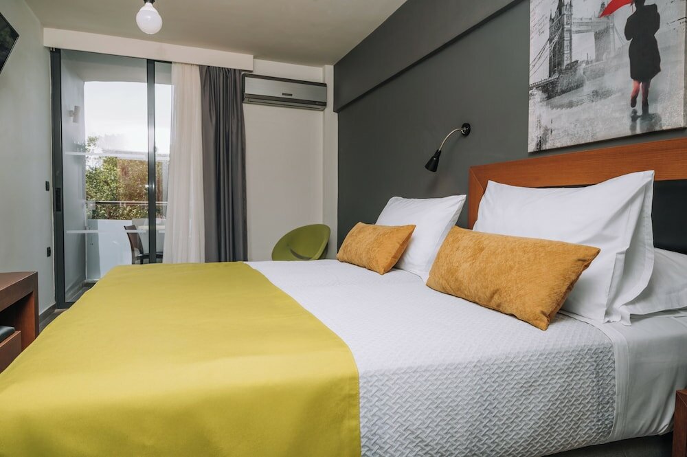 Фото Amphitryon Boutique Hotel