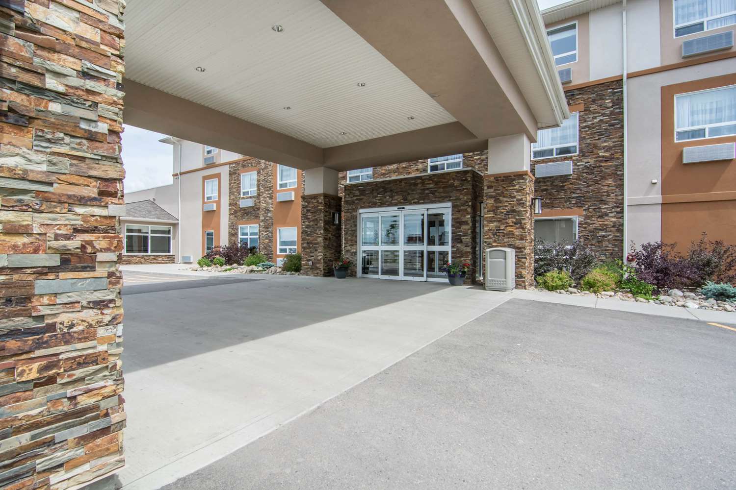 Фото Sleep Inn Regina East