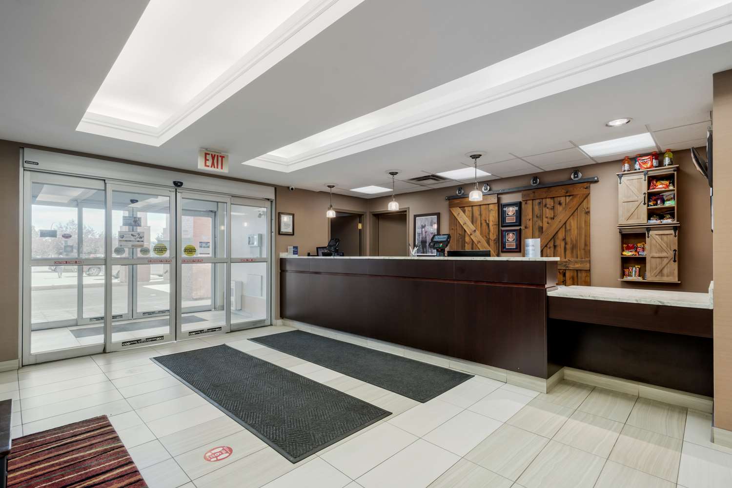 Фото Best Western Plus Red Deer Inn & Suites