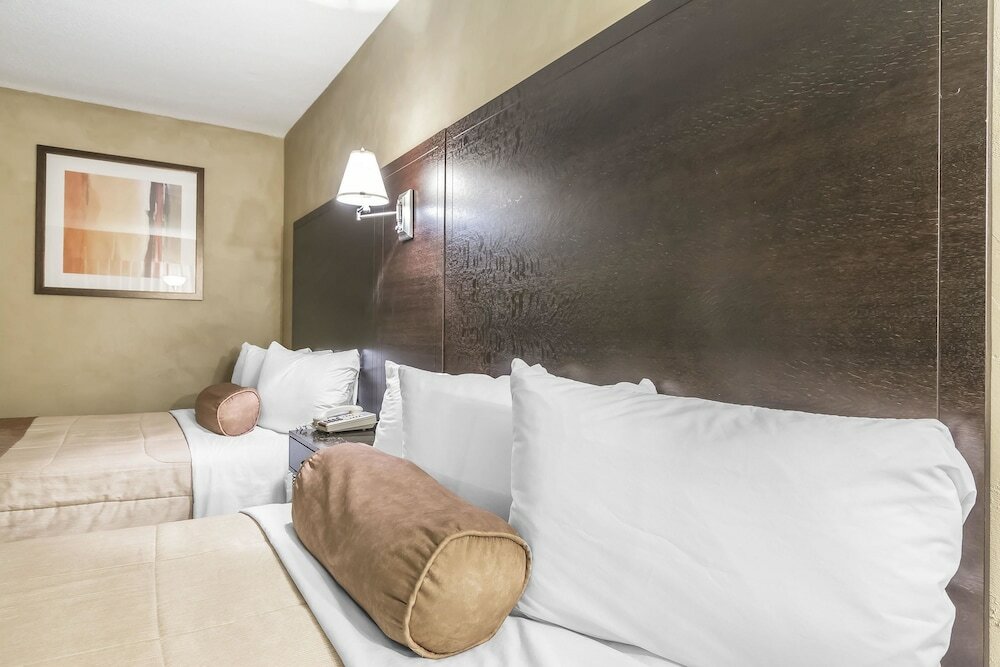 Фото Quality Hotel & Conference Centre