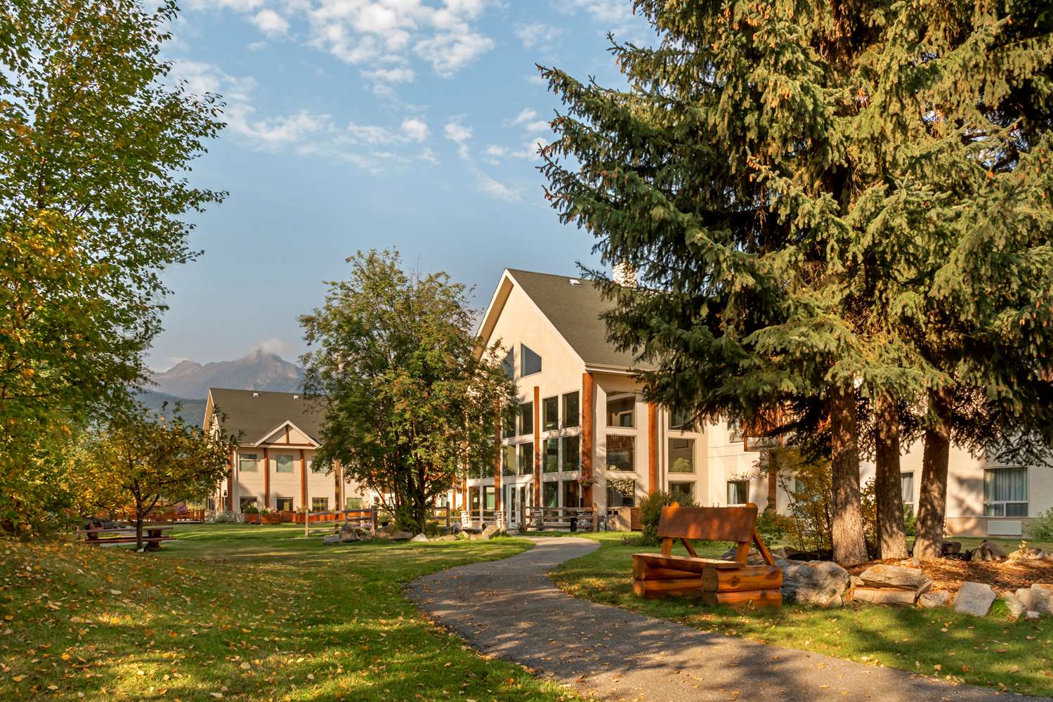 Фото Best Western Plus Valemount Inn & Suites