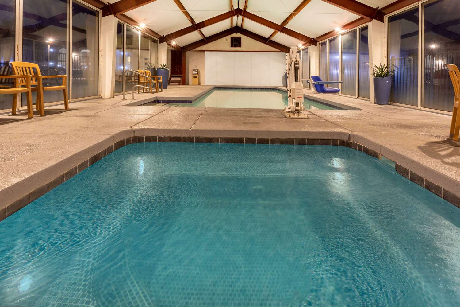 Фото Super 8 by Wyndham Conference Center NAU/Downtown