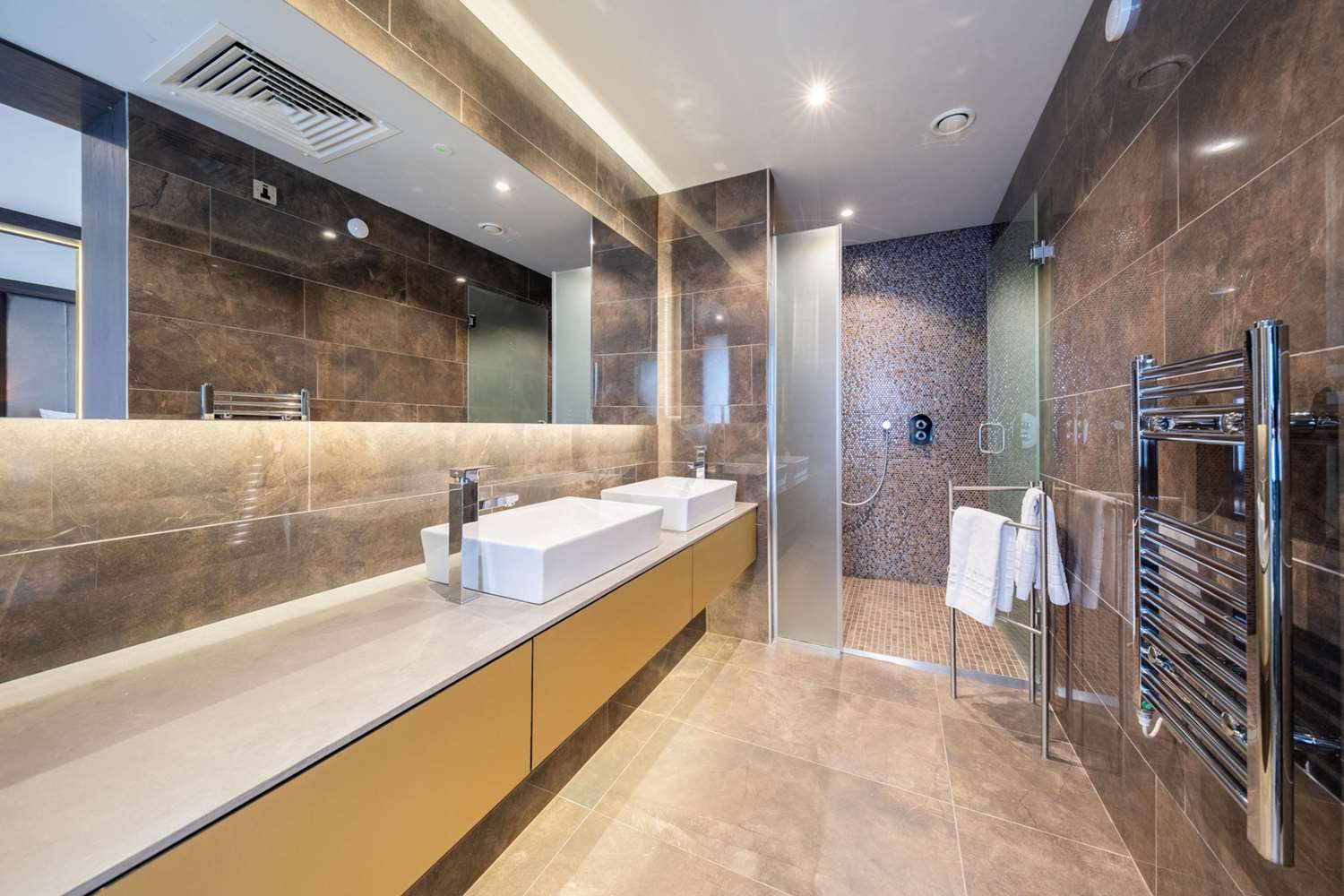 Фото Ten Square Hotel