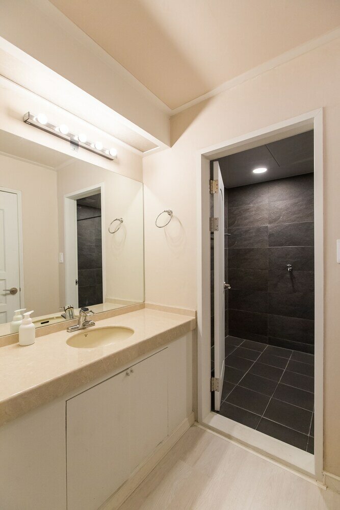 Фото Canvas Hostel - Black