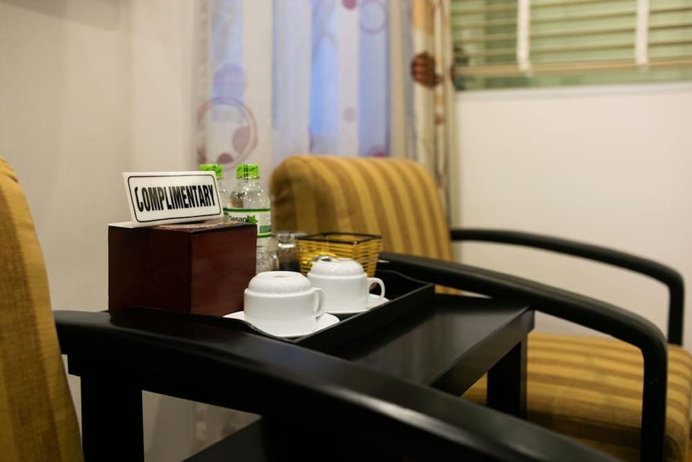 Фото Phoenix Legend Hotel