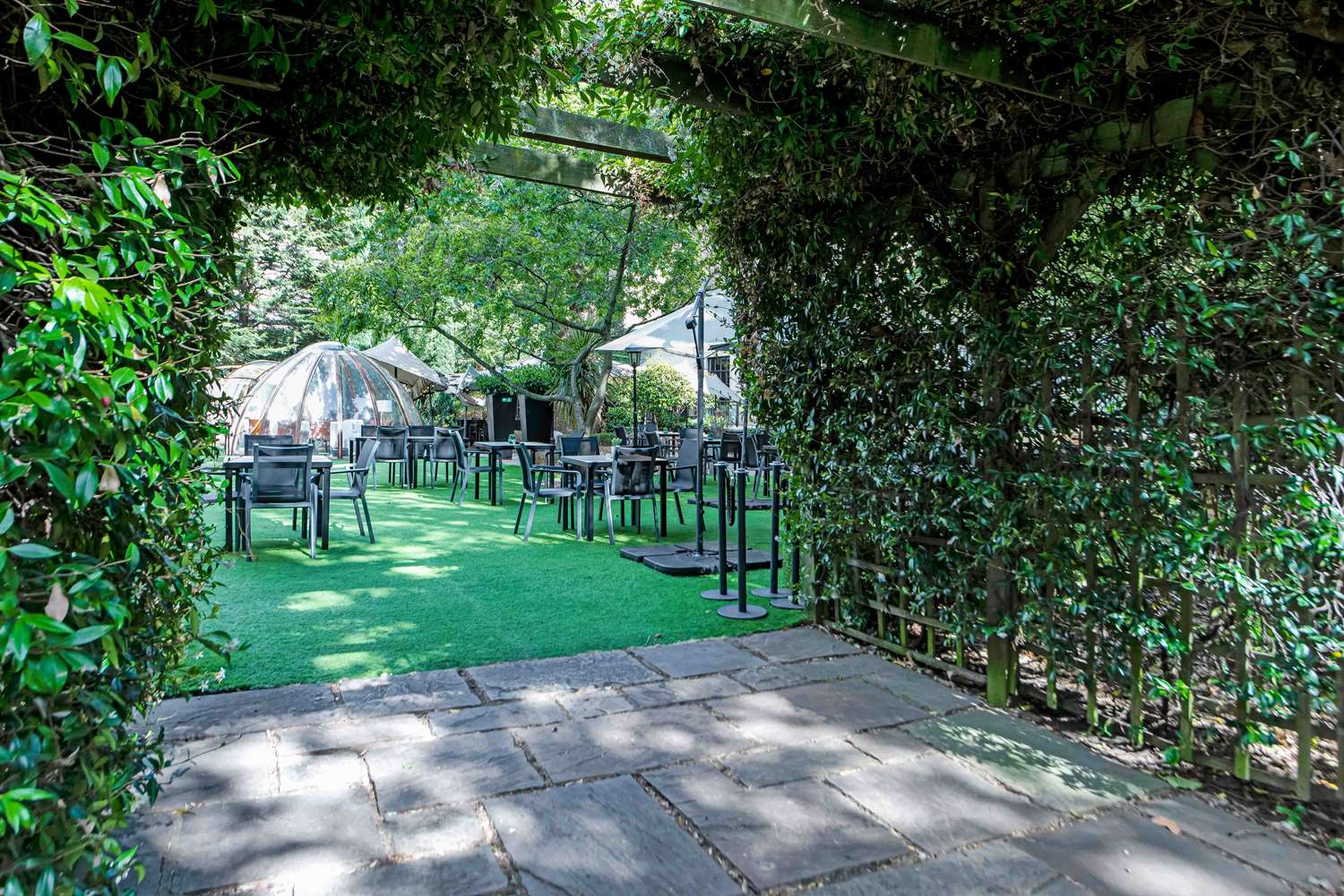 Фото DoubleTree by Hilton London Kensington