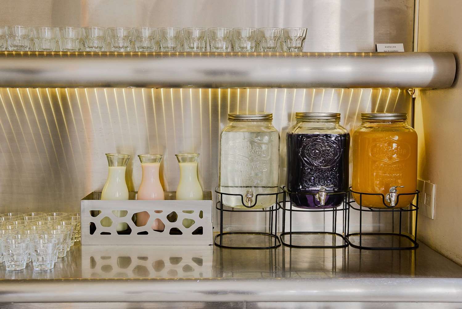 Фото Dazzler by Wyndham Buenos Aires Recoleta