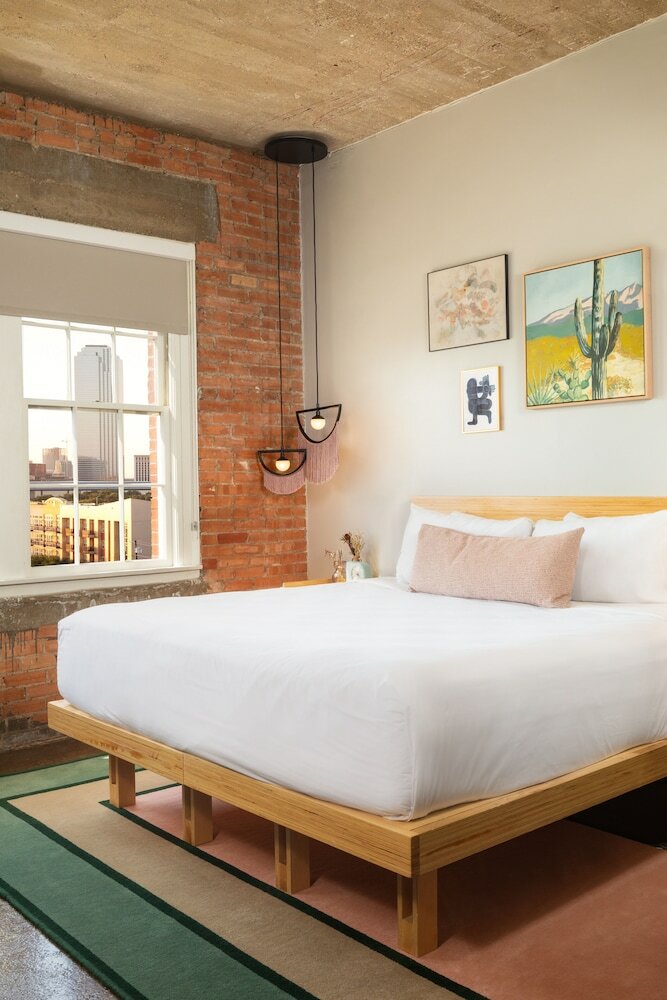 Фото Canvas Hotel Dallas