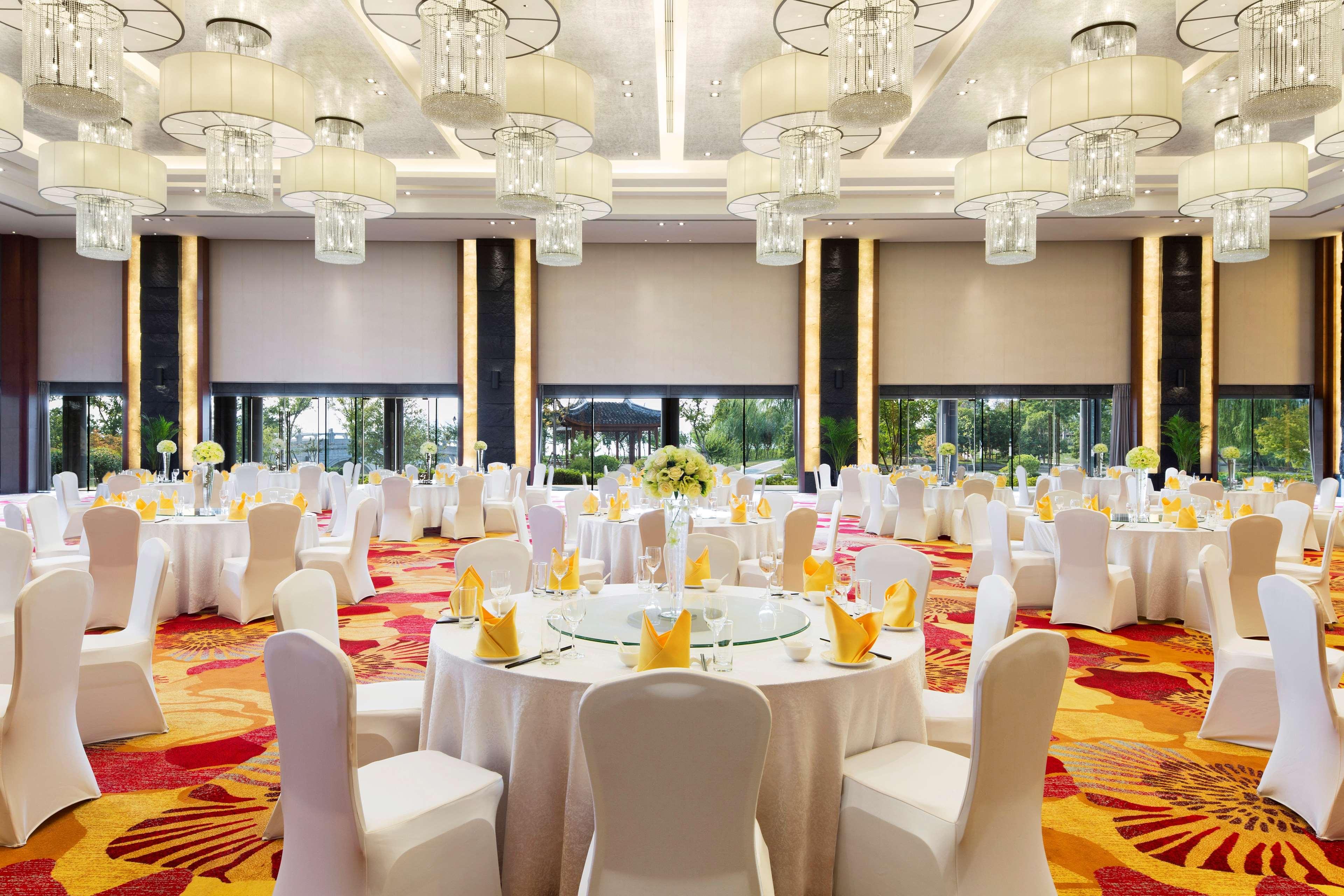 Фото Worldhotel Grand Dushulake Suzhou