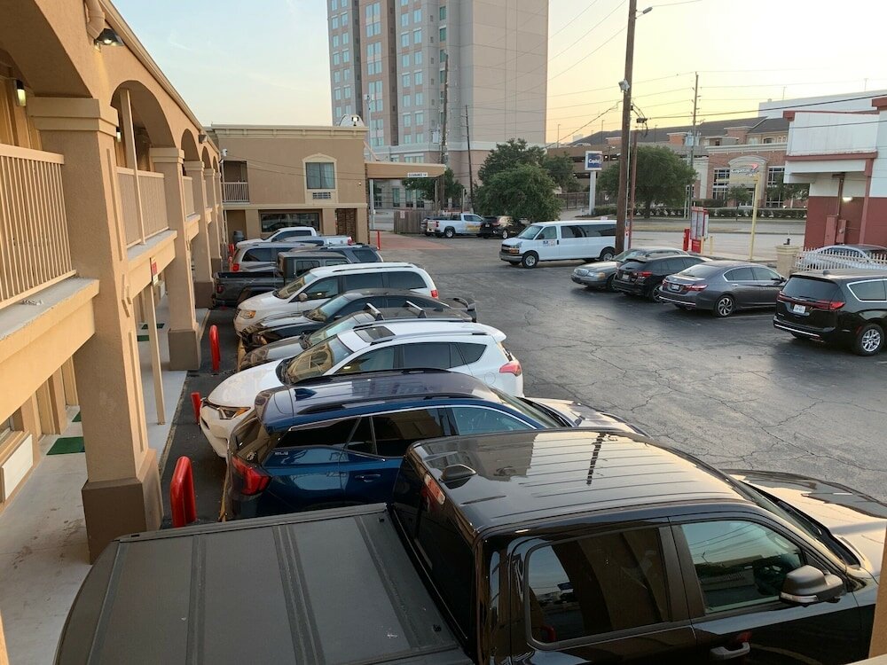 Фото Americas Best Value Inn Nrg Park Medical Center