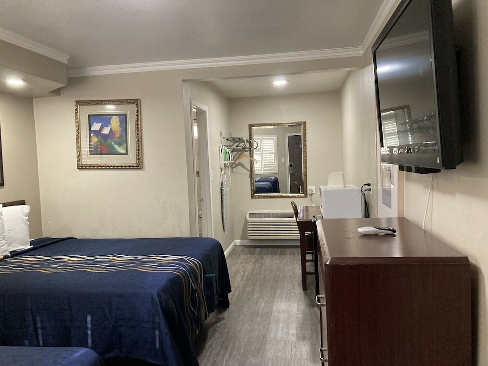 Фото Little Boy Blue Motel