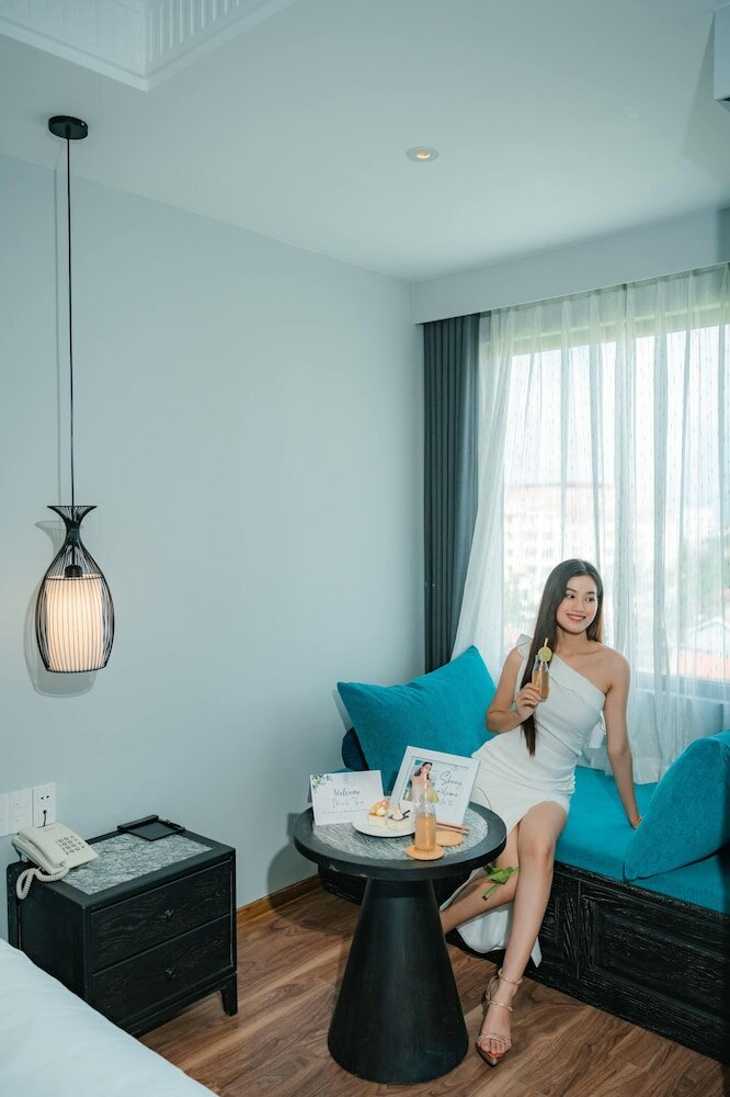 Фото Shining Riverside Hotel and SPA