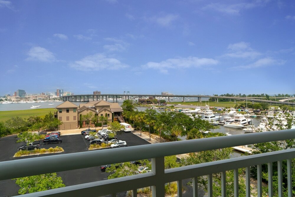 Фото SpringHill Suites Charleston Riverview