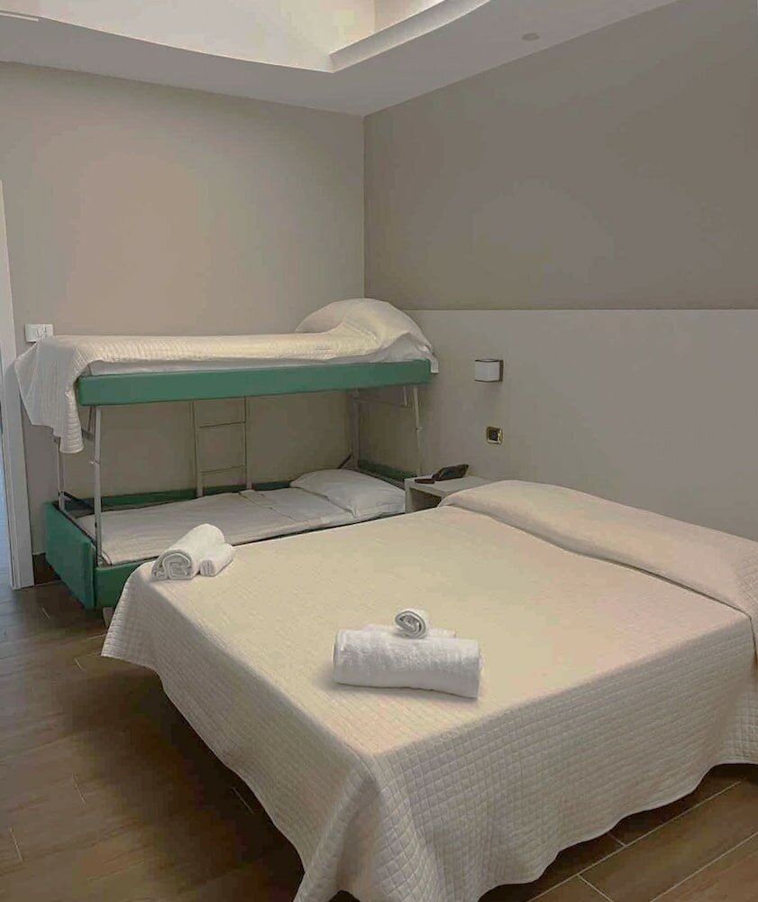 Фото Hotel Royal Plaza