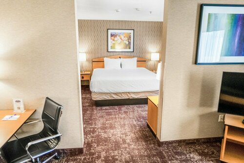 Гостиница Crystal Inn Hotel & Suites West Valley City в Вест-Велли-Сити