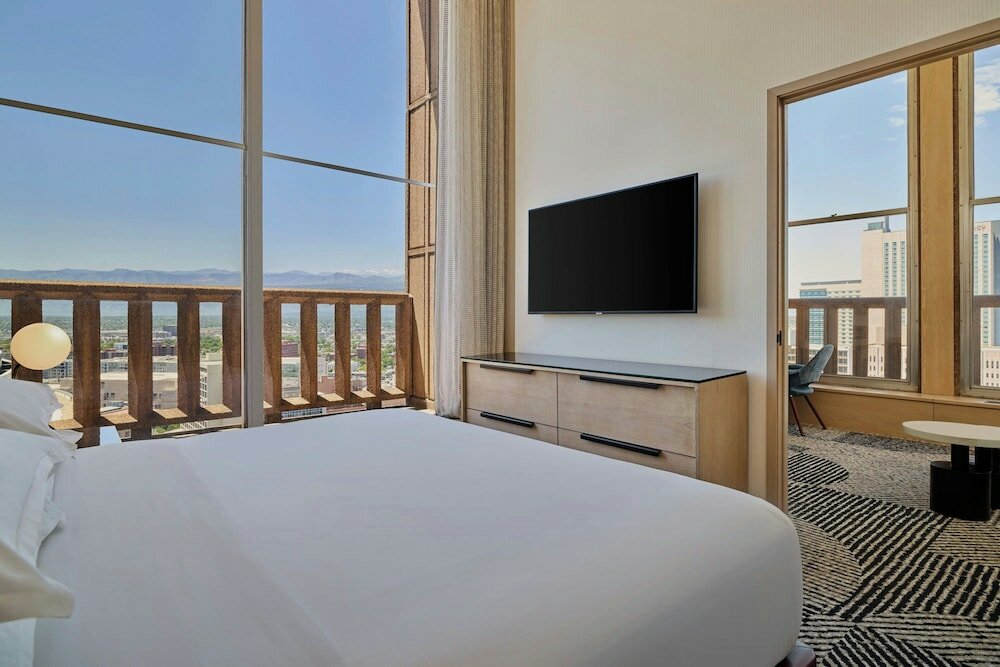 Фото Sheraton Denver Downtown Hotel