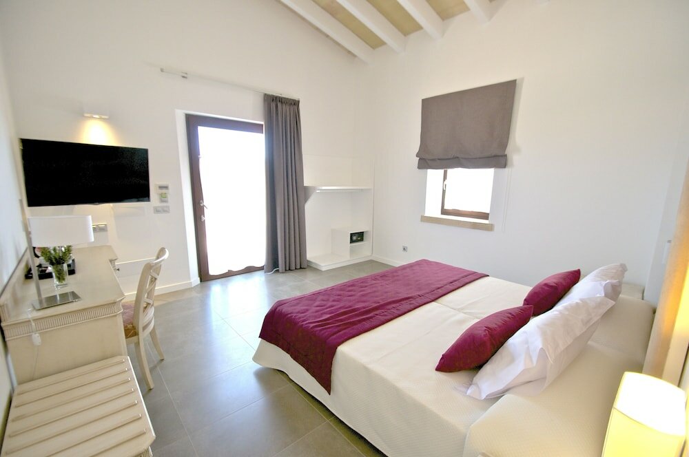 Фото Bennoc Petit Hotel