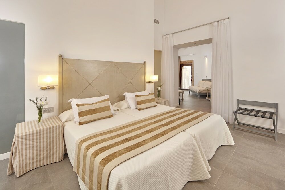 Фото Bennoc Petit Hotel