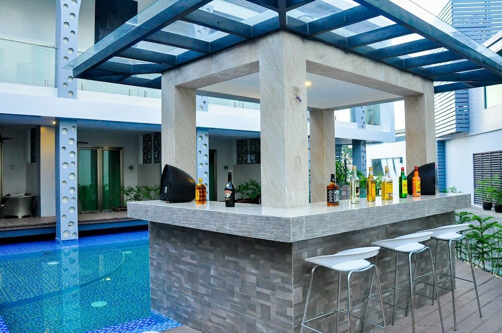 Фото Eloisa Royal Suites