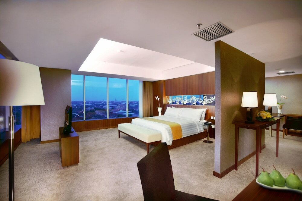 Фото Aston Madiun Hotel & Conference Center