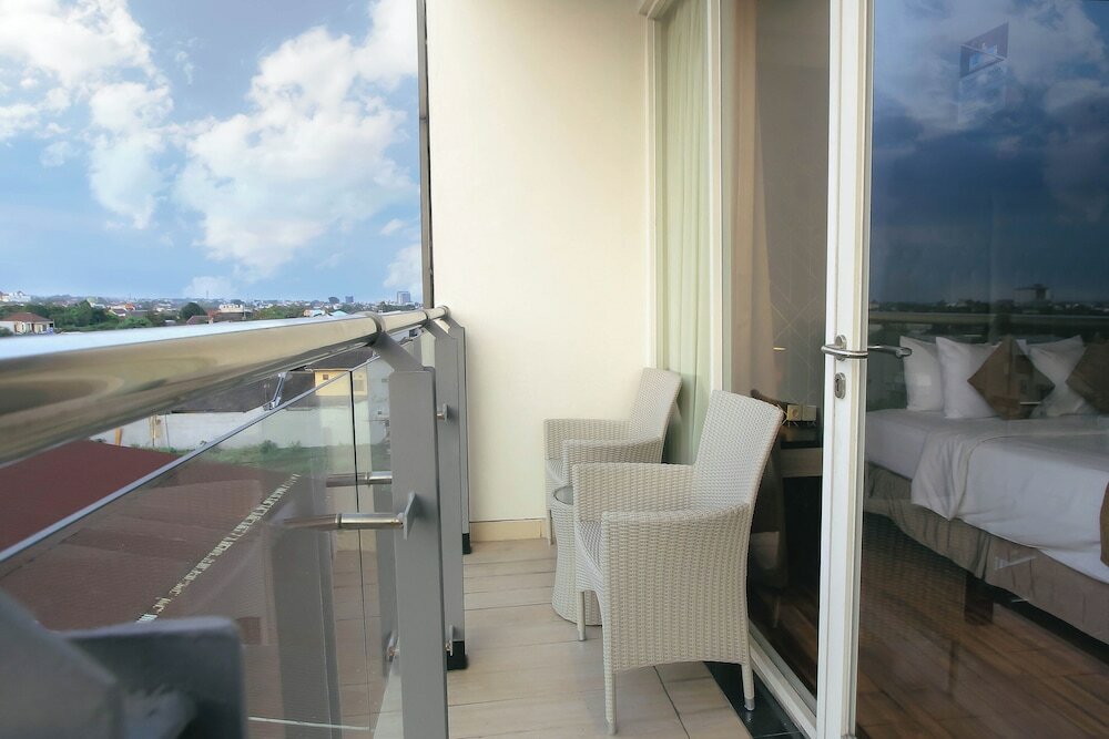 Фото Crystal Lotus Hotel Yogyakarta