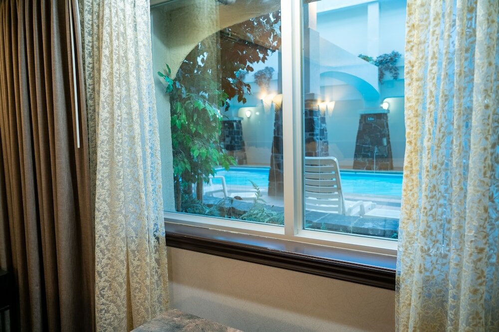 Фото Rundlestone Lodge